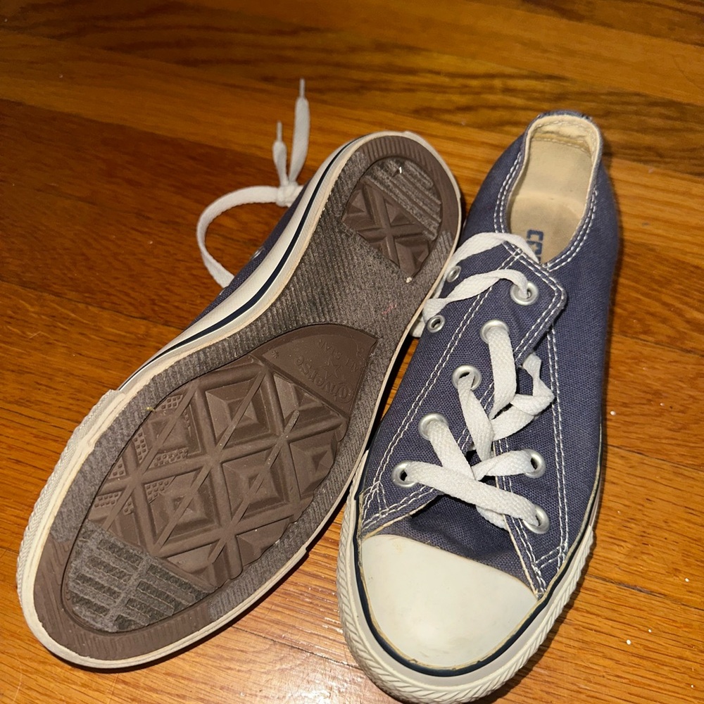 Navy Blue converse